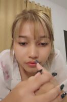 Cantik Rambut Pirang Nungging Pamer Memek