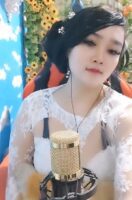 Musticha Penyiar Glowing Pamer Toket Bulat