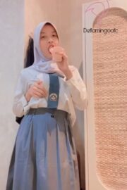 Cewek Jilbab SMA Main Dildo Pro Banget