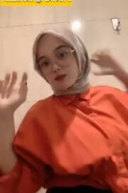 Ica Hijab Imut Nakal Remas Toket Kenyal