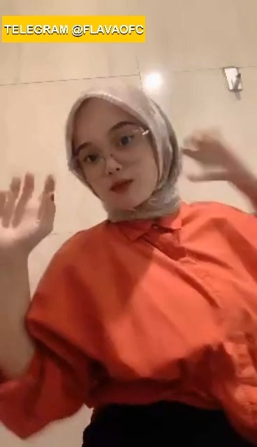 Ica Hijab Imut Nakal Remas Toket Kenyal