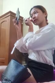 Dandan Bersolek Lalu Colmek Pamer Memek Ah