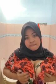 Hijab Toge Berdaster Omek Brutal Di Toilet