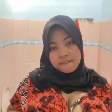 Hijab Toge Berdaster Omek Brutal Di Toilet