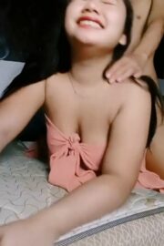 Host Montok Luna Pertama Kali Live Ngewe