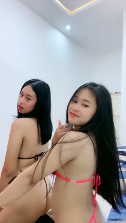 Chery Kina Junior Tampil Berdua Live telanjang