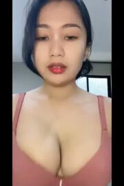 Cecilia Caca Cantik Rambut Ikal Omek Pamerin Puting