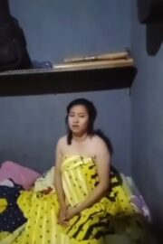 Menikmati Tubuh Ibu Tiri Tercinta