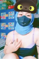 Erin Buka Baju Show Omek