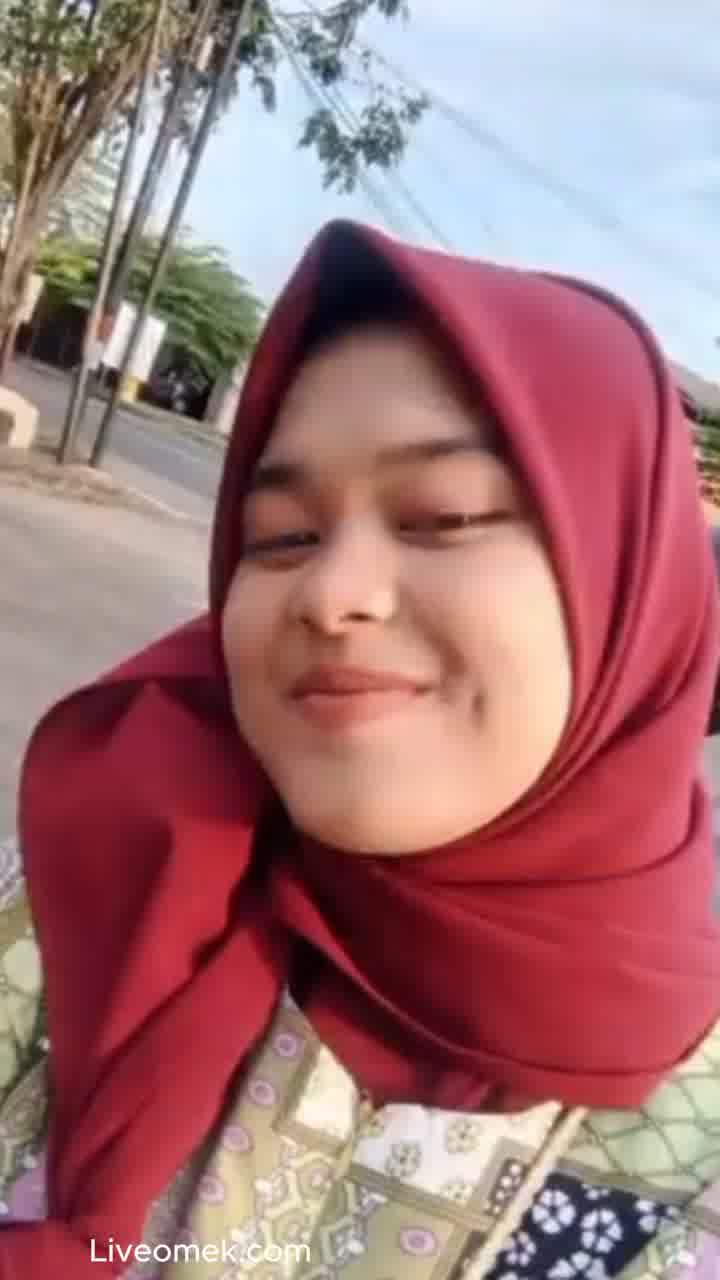 Ukhti Hijab Merah VCS Buka Bukaan