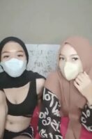 Vanya Masih Sekolah Threesome Lock Ngewe