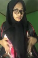 Ukhty Suka Pamer Bogel Sebelum Kerja