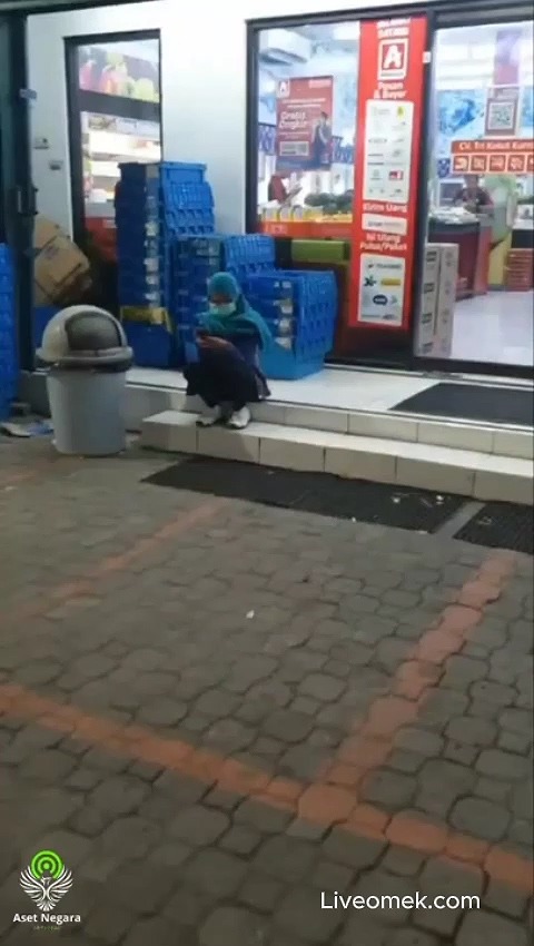 Boking Gadis Jilbab Lagi Nongkrong Bikin Video Porno
