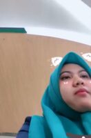 Wanita Karir Sempatkan Rekam Video Bugil Di Toilet
