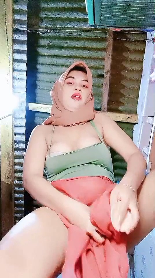 Aksi Colay JENINA Janda Berjilbab Sangean