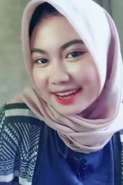 Teh Cantika Berani Buka Baju Pamer Payudara