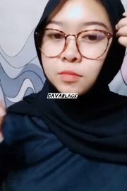 Dyraa Jilbab Kacamata Kobel Memek Tembem