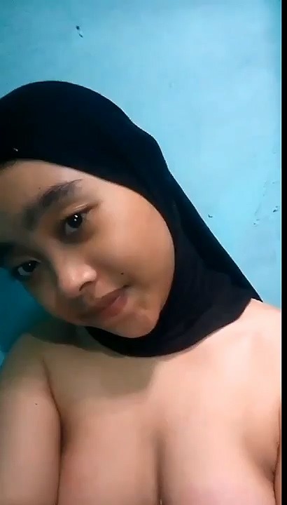 Abg Hijab Pap Telanjang Remas Susu Memek Tembem