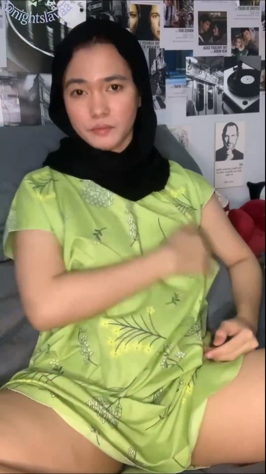 Mbak Tina Buka Daster Bugil Omek