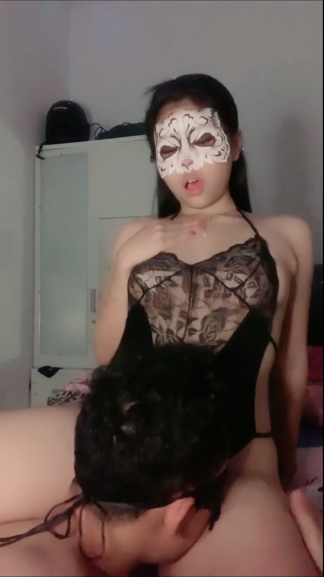 Desahan MAYA Keenakan Memeknya Di Jilmek