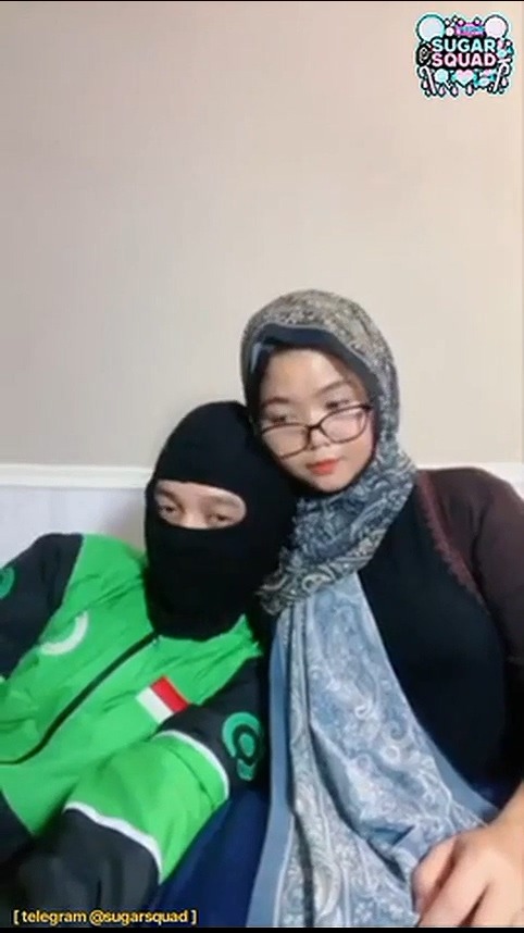 Ojol Diajak Live Ngewe Cewek Jilbab Sange