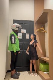 CELVA Cewek Mungil Ajak Ojol Masuk Kamar Gaskan Ewe