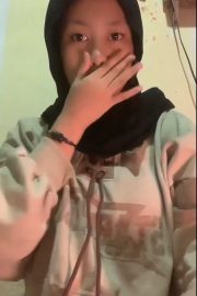 Herlina Jilbab Sempetin Omek Setelah Main Sama Temannya