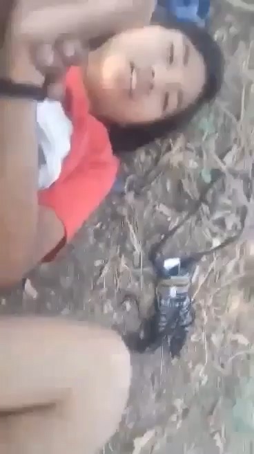 Disuruh Ke Pasar Malah Ngewe Di Kebun