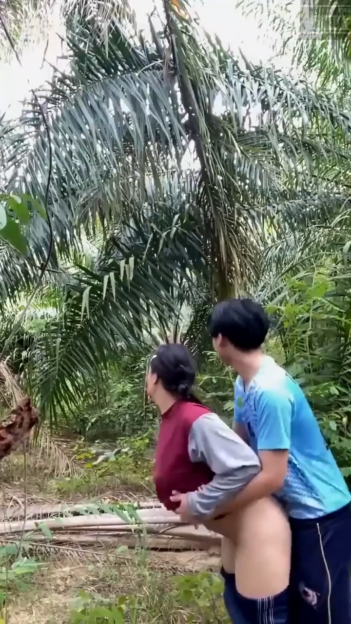 Janjian Ngewe Di Kebun