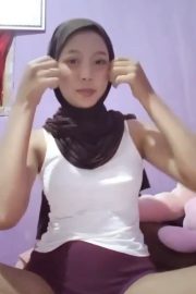 TARI Pelajar Hijab Colmek Brutal Tiga Jari