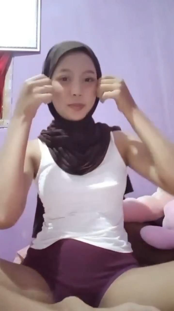 TARI Pelajar Hijab Colmek Brutal Tiga Jari