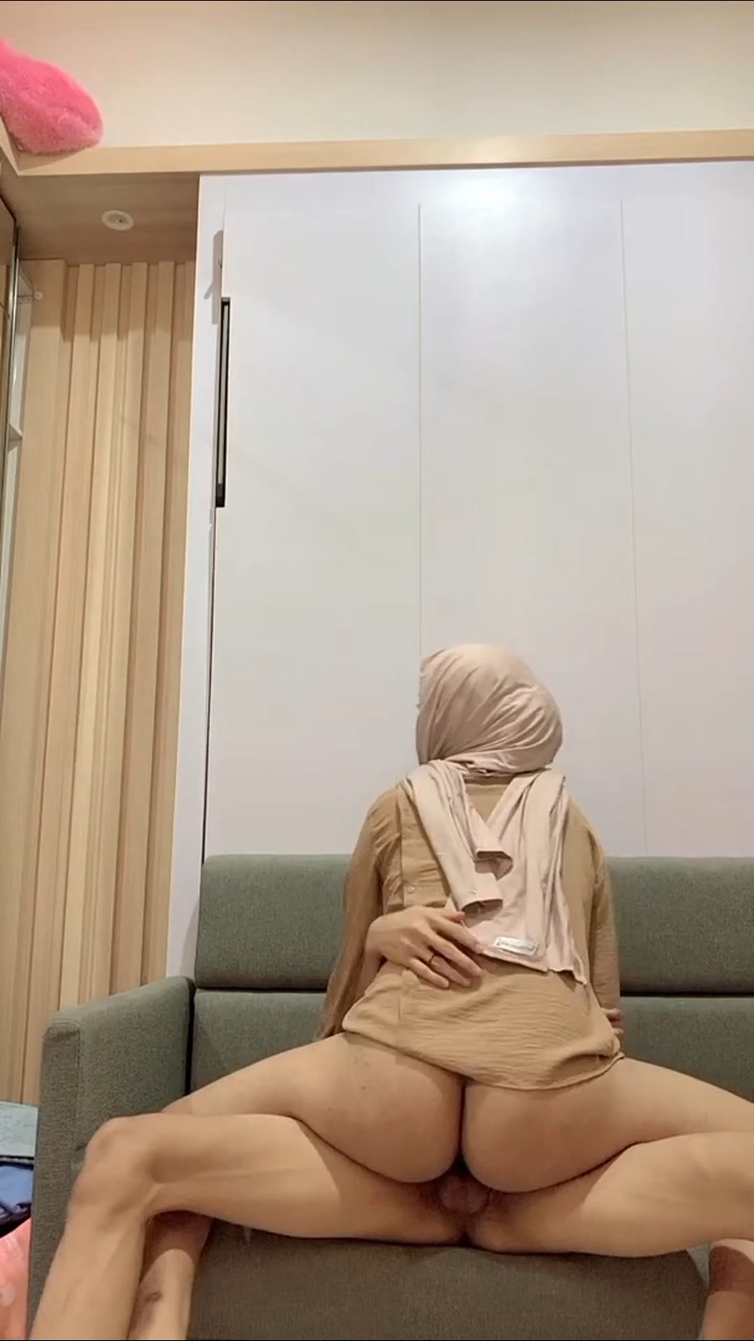 Main Di Sofa Dengan Binor Hijab Malay