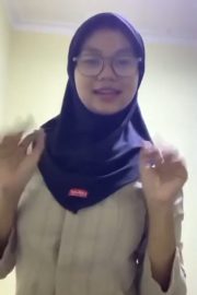 NILA Cewek Hijab Nakal Main Buka Bukaan Bugil