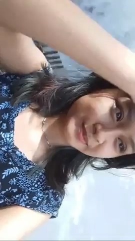 Gadis Desa Siap Buka Bajunya Colmek Barbar