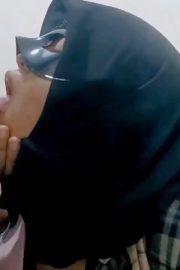 HIJAB Binal Minta Crot Di Mulut