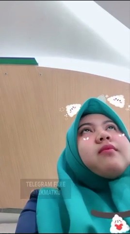 Hijab Lagi Kerja Ijin Ke Toilet Buka Memek