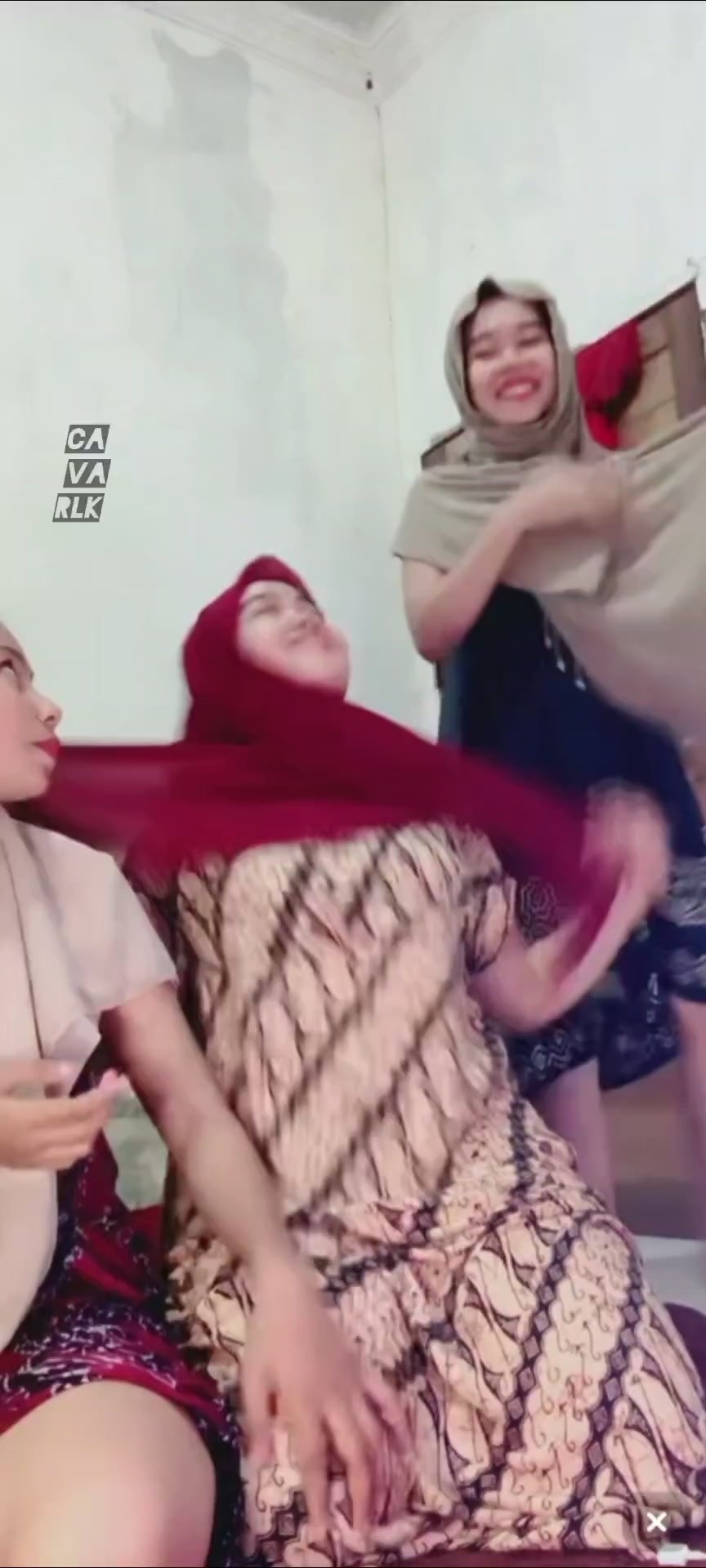 Kelakuan Cewek-Cewek Kosan Pamer Body Rame2