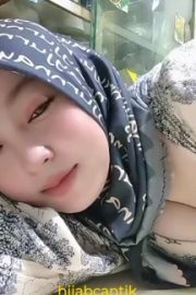 Hijab Cantik Gabut Live Sange