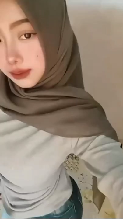 Hijab Cantik Ternyata Binal Suka Ngocok