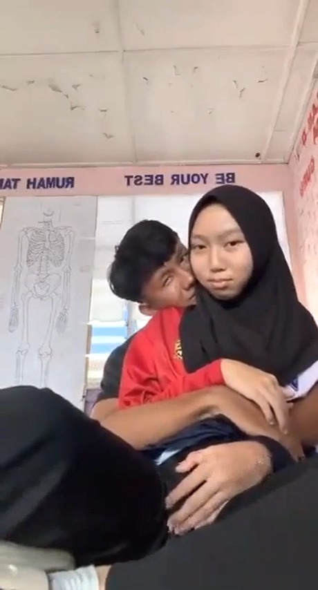 Mungpung Ga Ada Orang