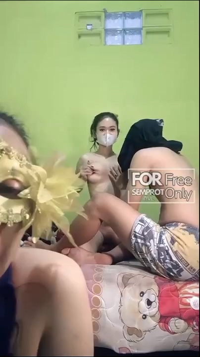 SHEILAH Live Sama Saudara Bergiliran Diewe Sama Tukang Cukur