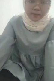 Hijab Kacamata Binal Meki Tembem
